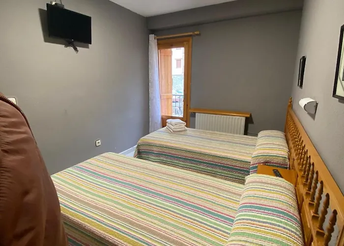 Casa de hóspedes Los Valles Bielsa